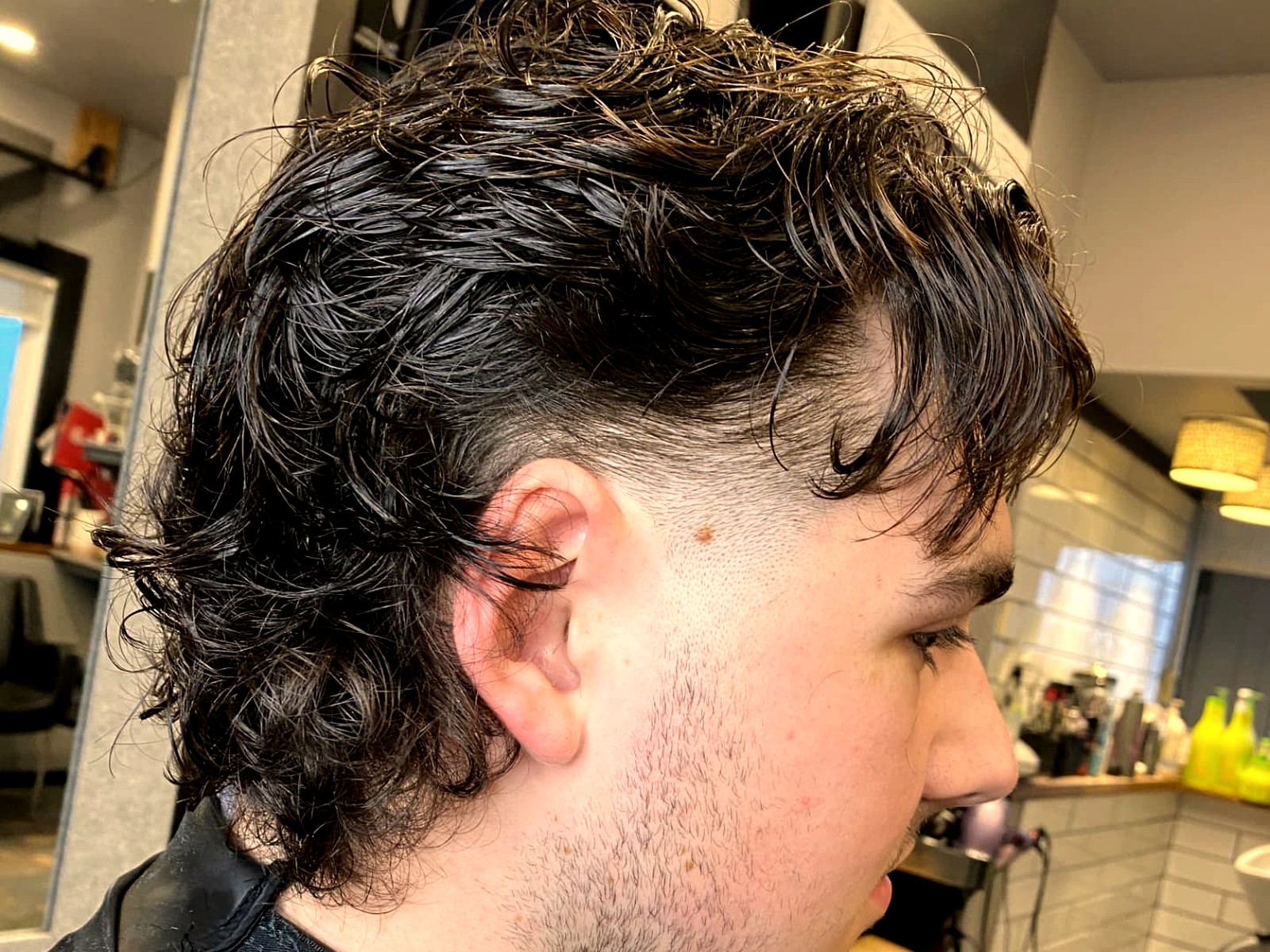 Intérieur du salon et coupes réalisées au Barbier du Village — 6